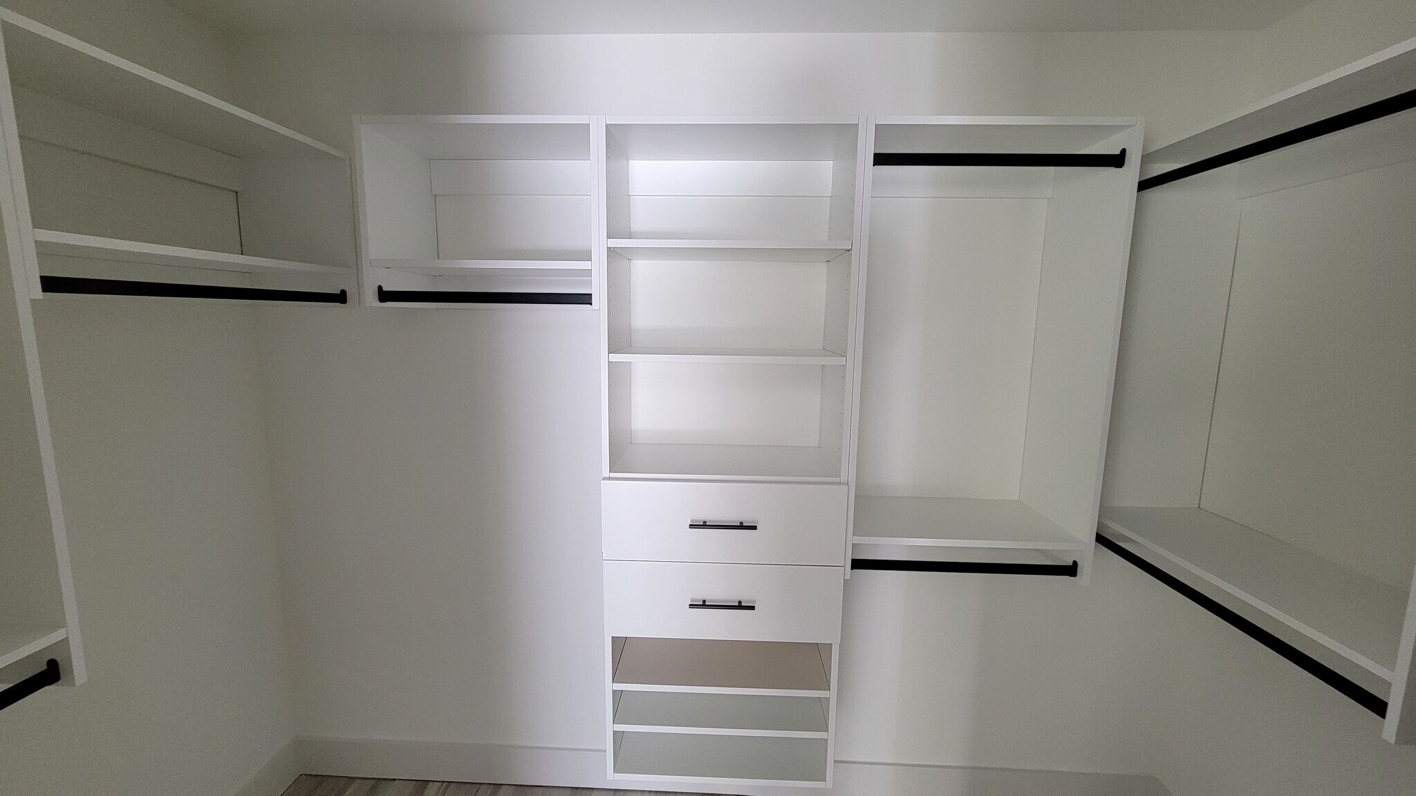 Building Photo - 2431 NE 187th St