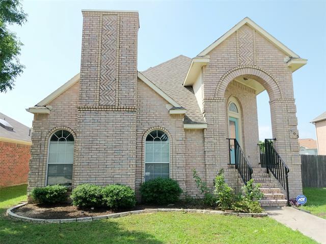 Primary Photo - 705 Teakwood Dr