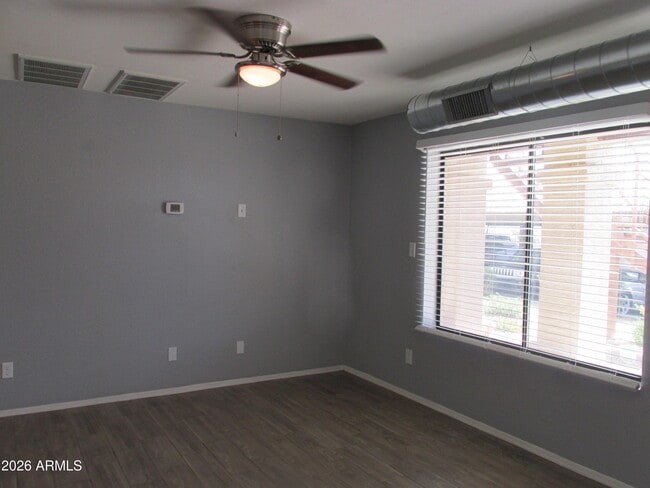 Building Photo - 1440 N Idaho Rd