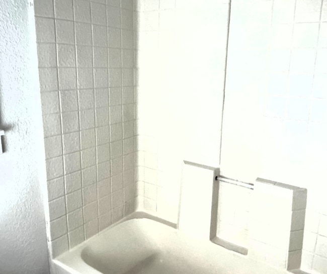 Building Photo - South M St, Livermore, CA 94550