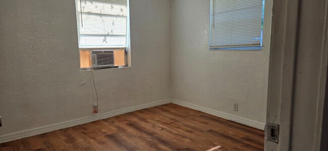 Building Photo - 112 Newton Rd