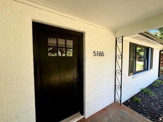 Building Photo - Four Bedroom House/Boonsboro Area