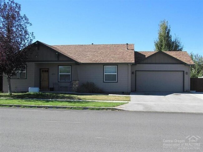 Building Photo - 62593 Hawkview Road