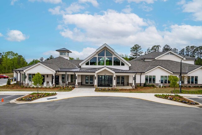 Building Photo - 55+ Del Webb community in Fuquay Varina with tons of amenities! -Available Now!
