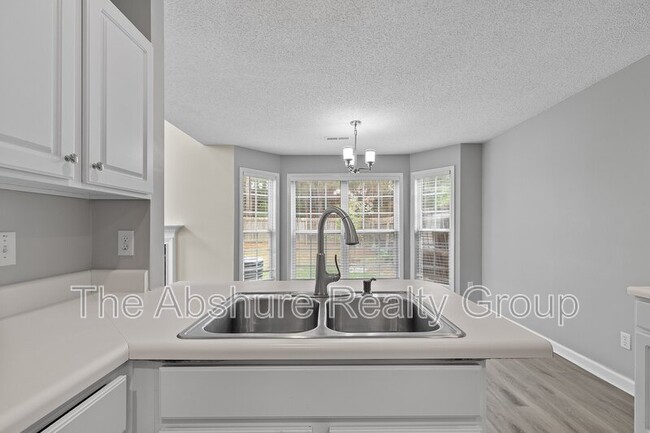 Building Photo - 4224 Lake Woodard Dr