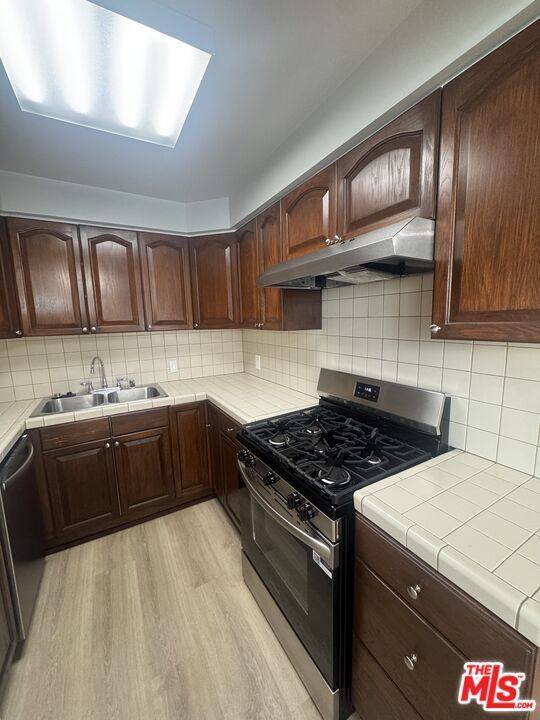 Building Photo - 4804 Bellflower Ave