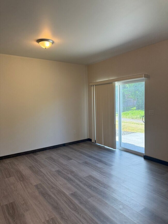 Building Photo - 1510 Butler Creek Ave