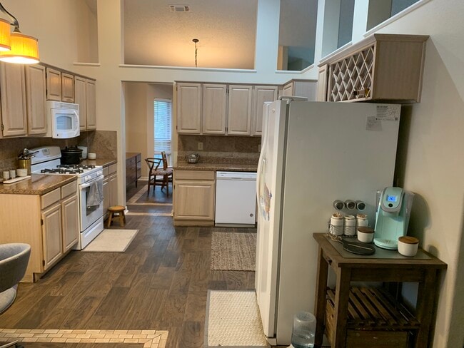 Kitchen - 3826 Tavern Oaks