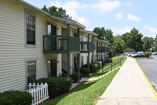 Building Photo - Riverbend Apartments