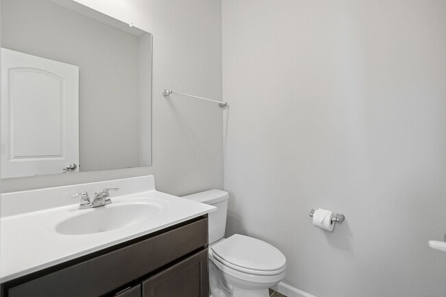 Building Photo - Spacious 4 Bedroom, 2.5 Bathroom home in Morrow, OH!