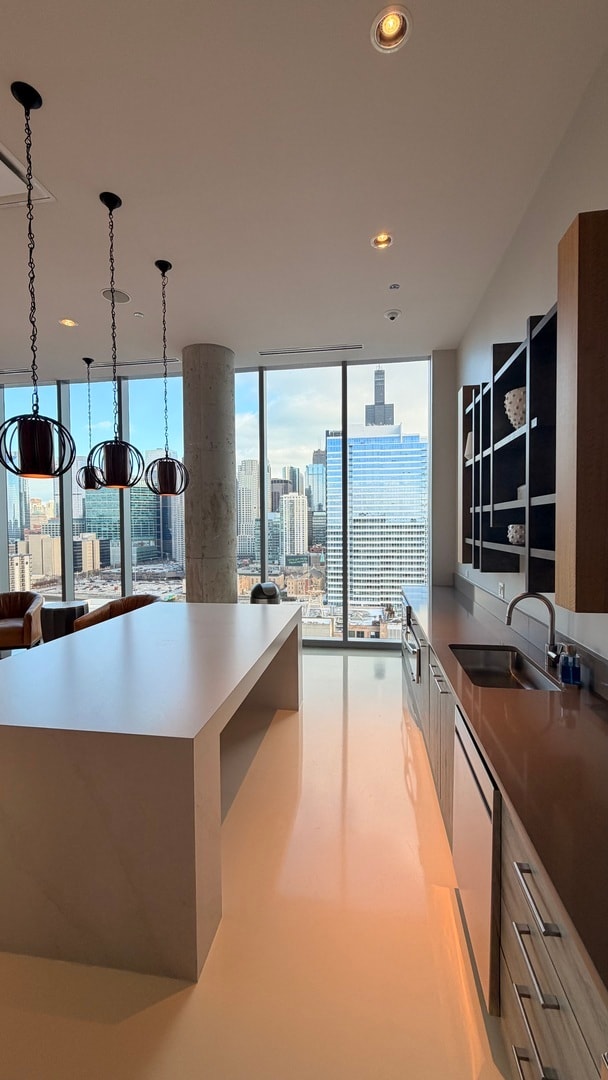 Building Photo - 205 S Peoria St