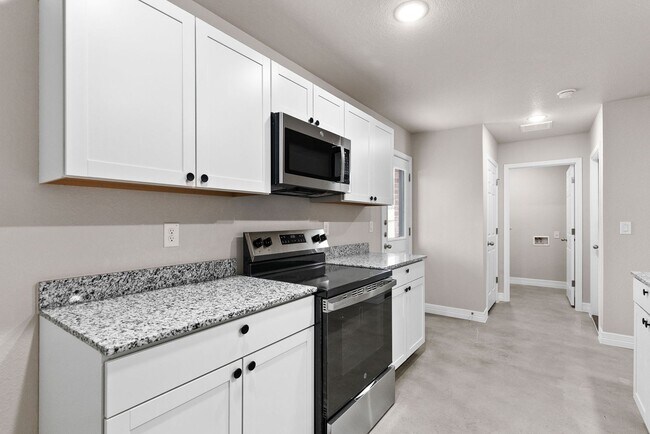 Building Photo - 804 White Meadow Ln