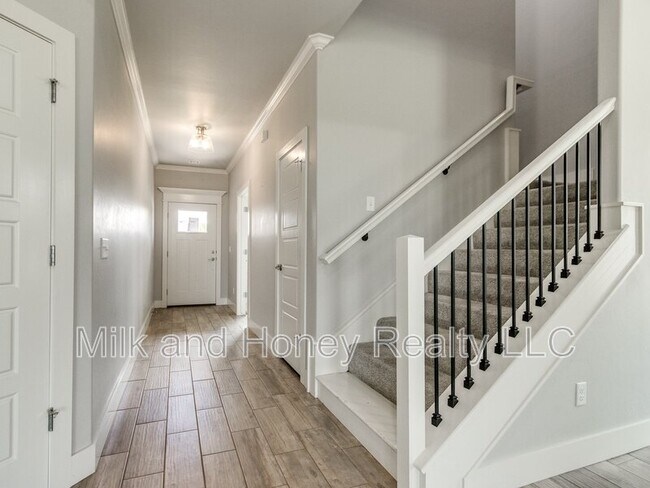 Building Photo - 14525 Rochefort Ln