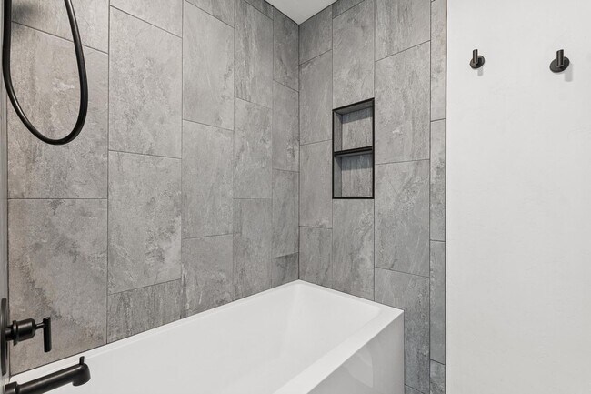 Building Photo - Whitefish Home in The Lakes