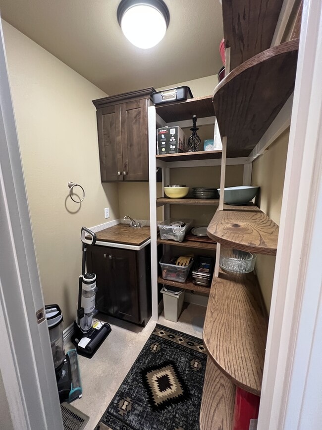 Building Photo - 4782 Hot Spgs Rd