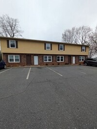Building Photo - 2BD/1.5BA Unit in Hickory