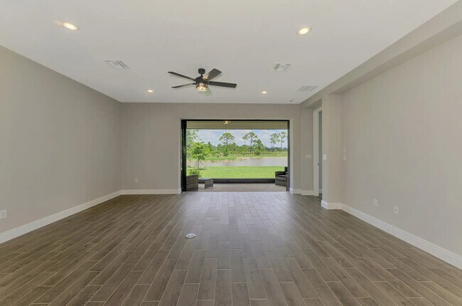 Building Photo - 5664 Blue Reef Pl