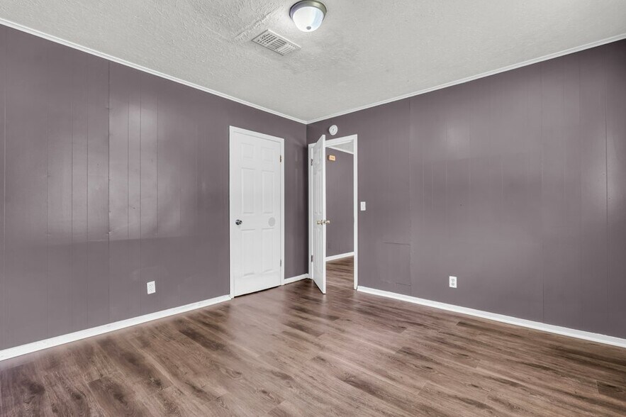 Building Photo - 325 Santa Anita Dr