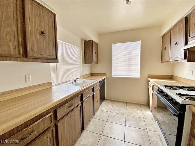 Building Photo - 5340 Retablo Ave