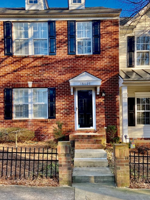 Building Photo - 18626 Oakhurst Blvd