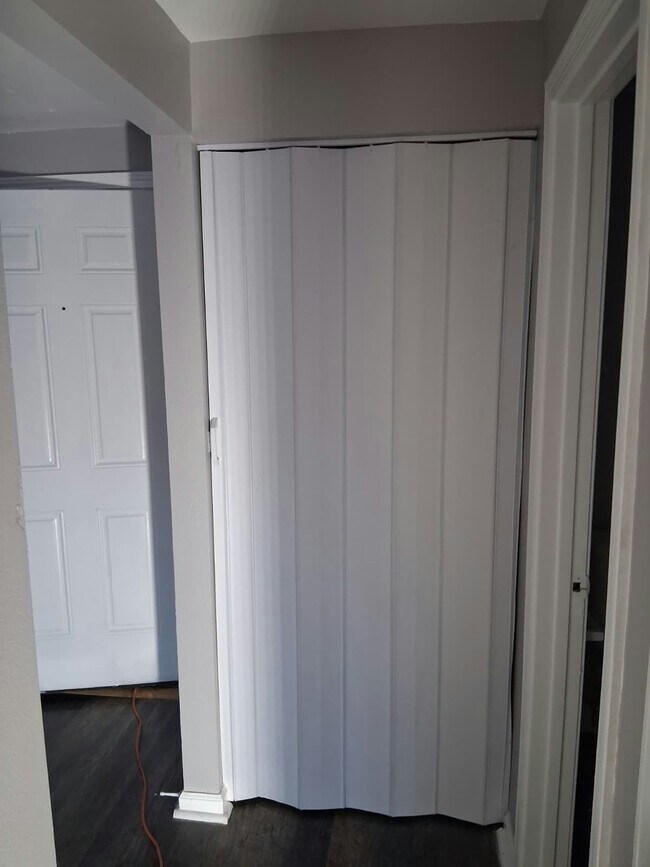 Building Photo - 13540 Superior Ave