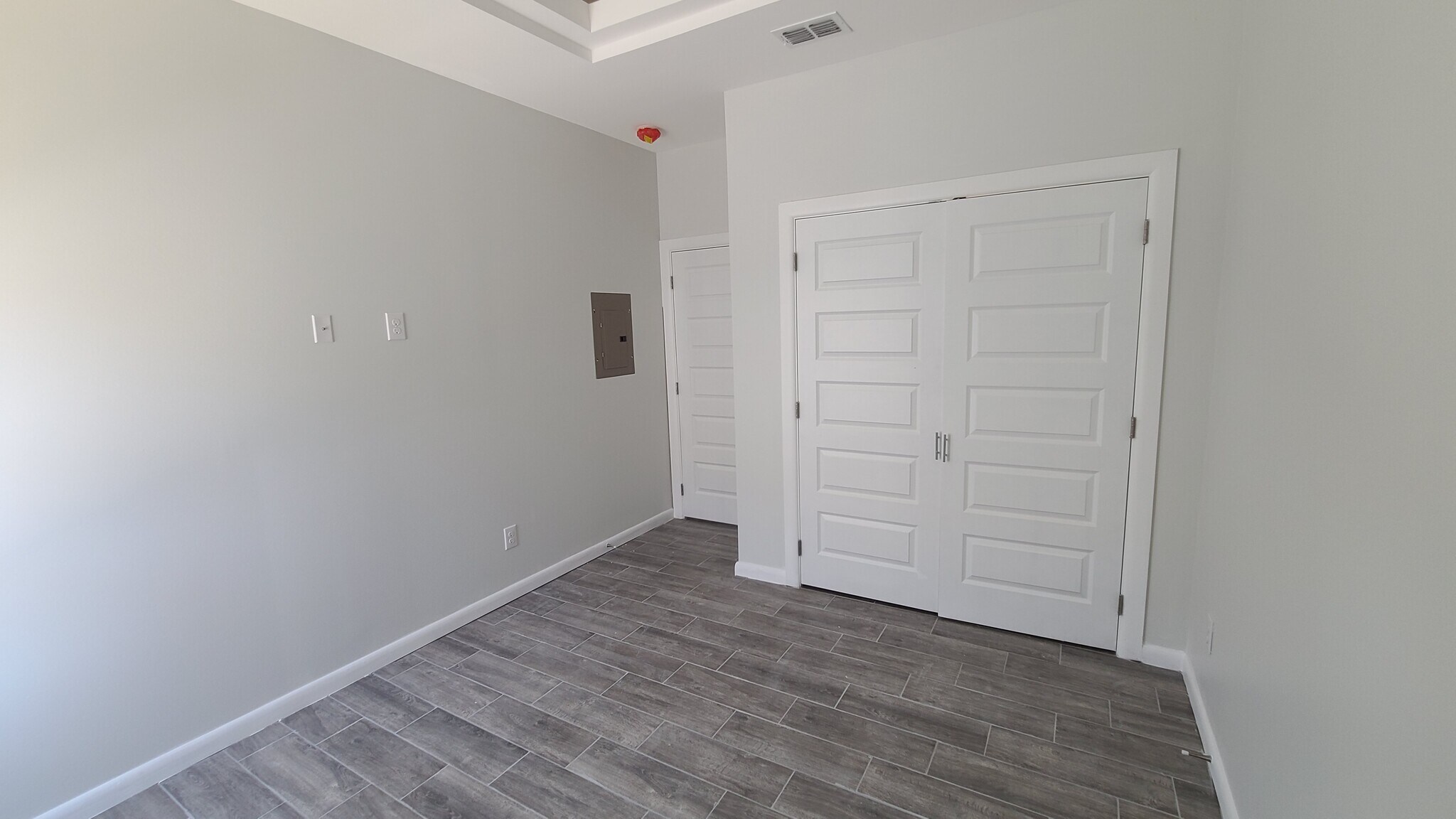 Building Photo - 803 W Smith Dr