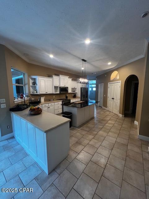 Building Photo - 136 Hombre Cir