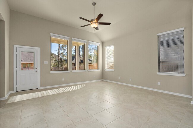 Building Photo - 412 Northern Pike Dr
