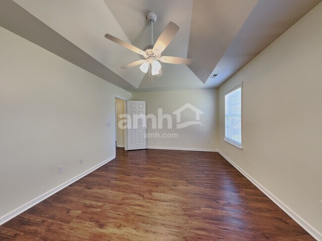 Building Photo - 4131 Crestview Place Dr