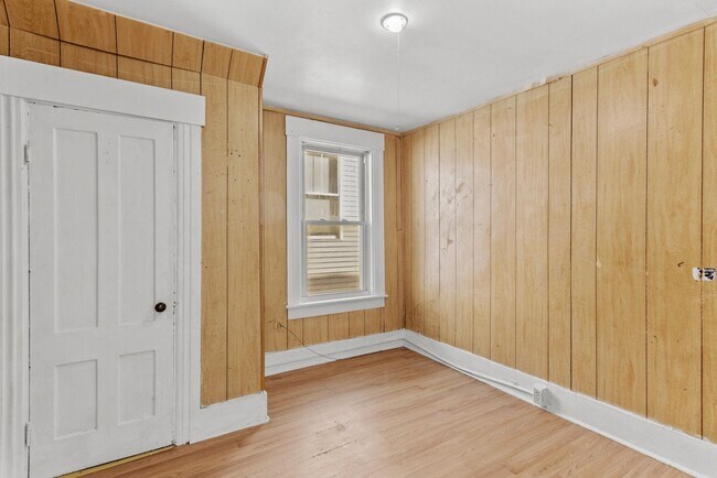 Building Photo - 278 Auburn St