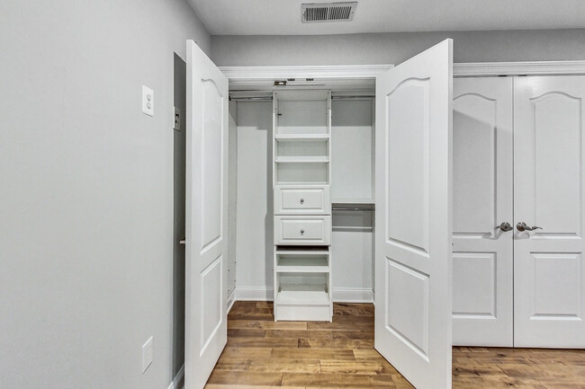 Building Photo - 1429 Clifton St NW