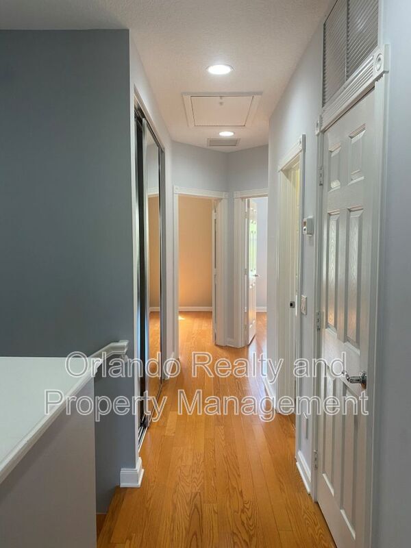 Building Photo - 1567 Napoli Dr W