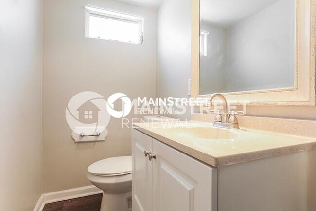 Building Photo - 3 Bedroom Pet-Friendly Home in SARASOTA, FL with Main Street Renewal
