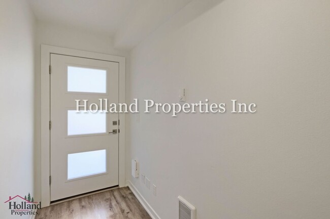 Building Photo - 12430 SW 171st Terrace
