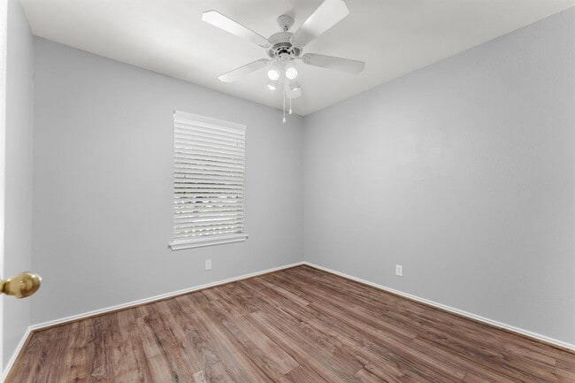 Building Photo - 184 Atlantis