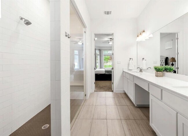 Building Photo - 5210 Watusi Bend