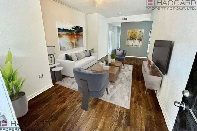 Building Photo - Walking Distance to the Stockyards!