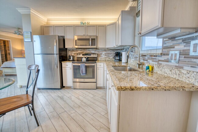 Building Photo - 5600 Bonita Beach Rd SW