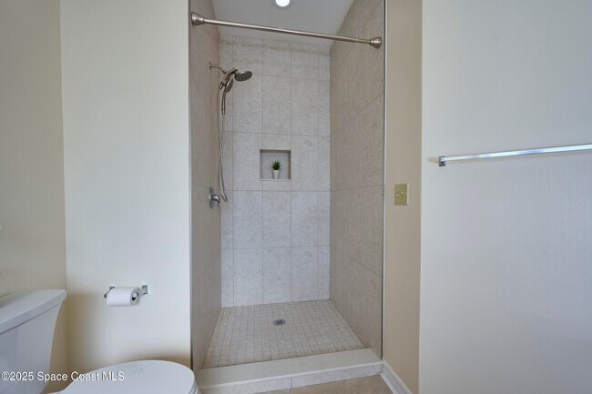 Building Photo - 9086 107th Ct