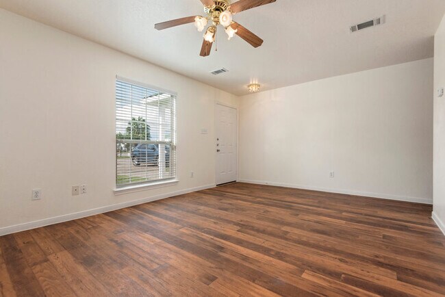 Building Photo - 5069 Akumal Calle