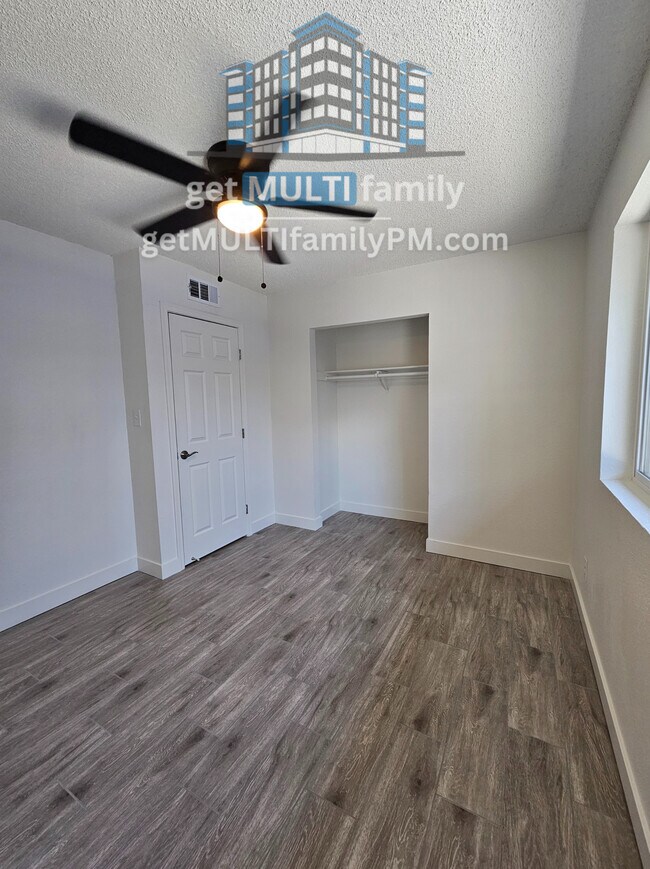 Building Photo - 2535 W Missouri Ave