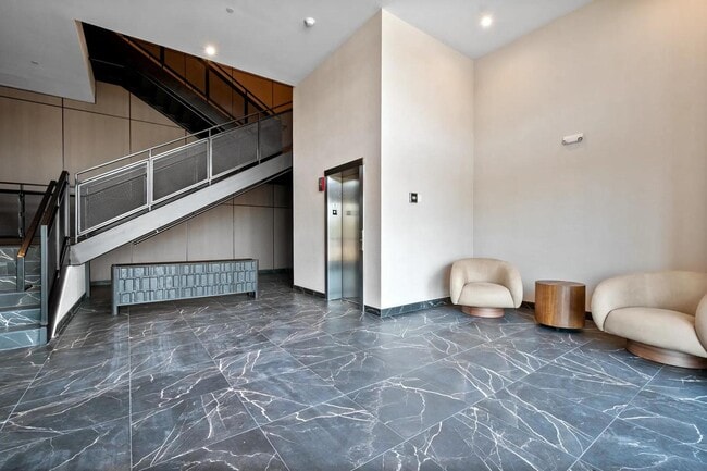 Building Photo - 728 Waukegan Rd