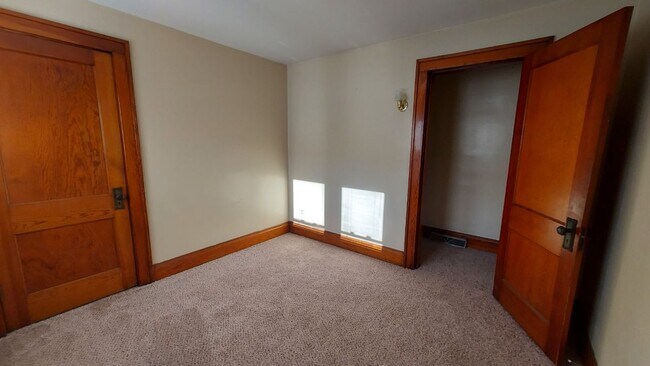 Building Photo - 98 W 8th Ave