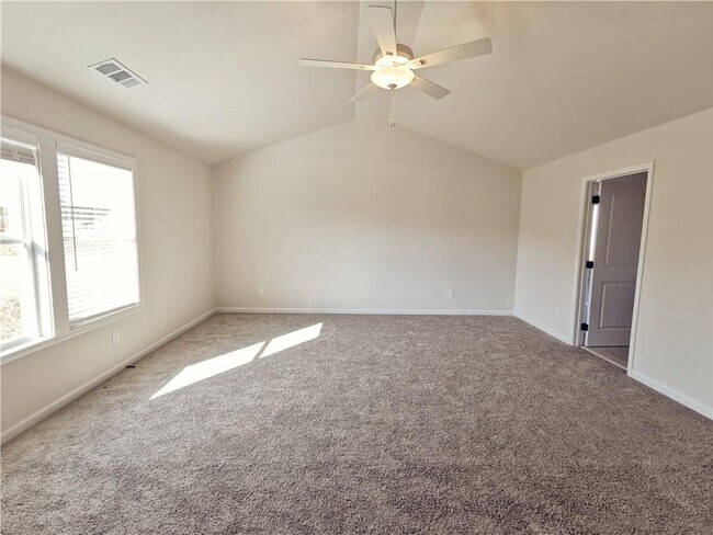 Building Photo - 38 Longhorn Wy