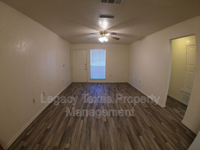 Building Photo - 1106 Williams Ave