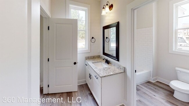 Building Photo - 4 br, 4 bath House - 868 Twin Forks Ave #12