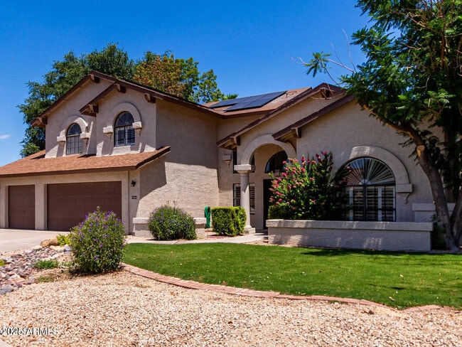 Building Photo - 1966 E Calle De Arcos