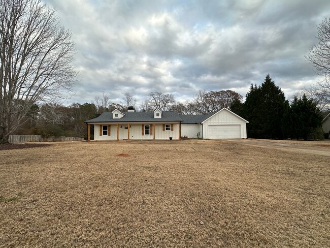 Building Photo - 306 Cattlemans Cir