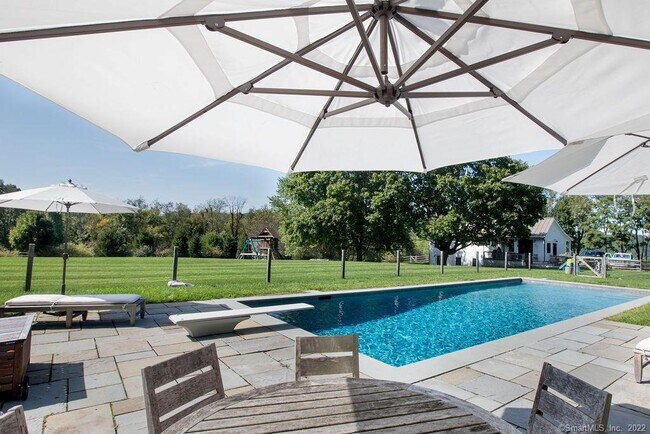 Building Photo - 49 Benton Hill Rd