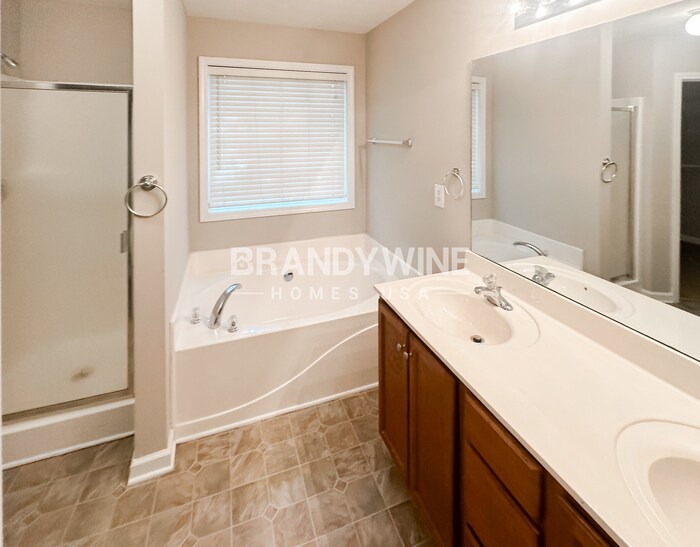 Building Photo - 1665 Harvest Hill